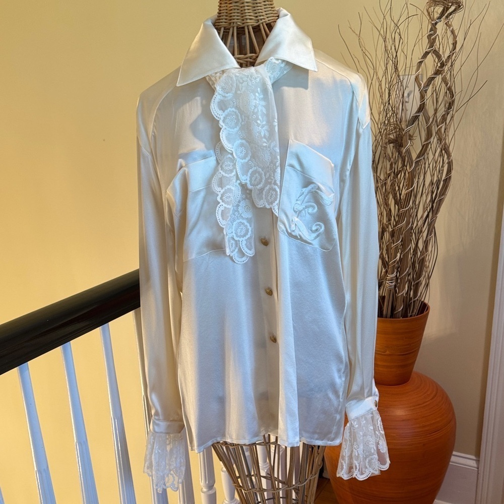 Escada NWT vintage ivory silk blouse. Made in Germany